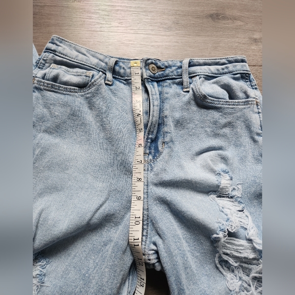 Hollister Ultra High Rise Mom jeans size7R w28 L27 - Picture 9 of 10